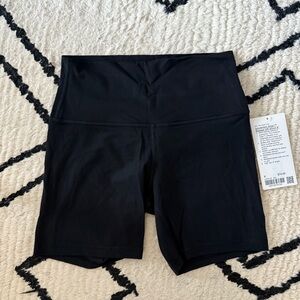 Lululemon. Align Ribbed HR Short 6” Black.